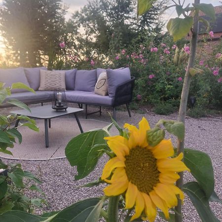 De Weldoeninge Villa Wingene Buitenkant foto