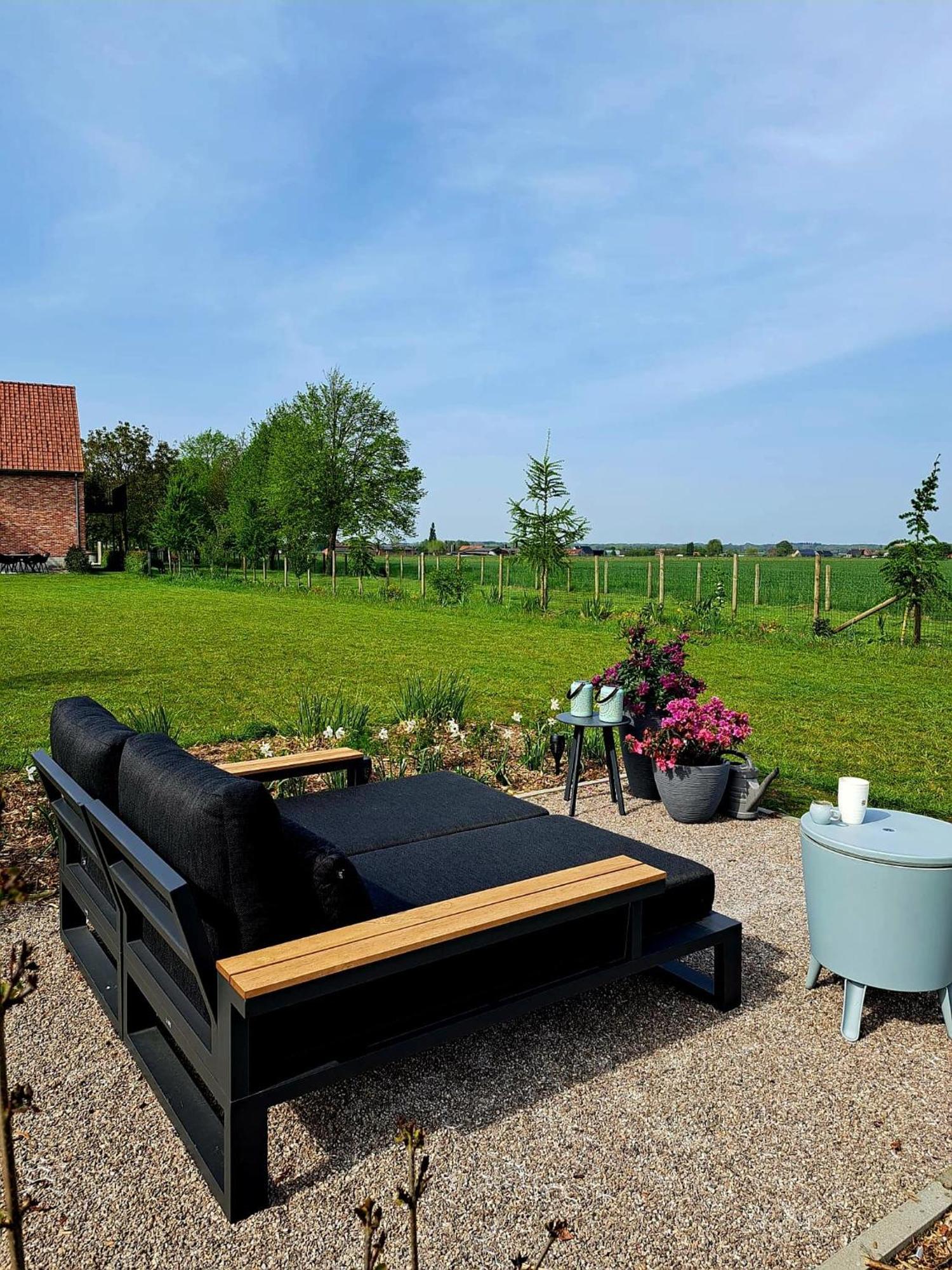 De Weldoeninge Villa Wingene Buitenkant foto